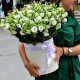 Букет из 25 эустом в шляпной коробке купить с доставкой в Санкт-Петербурге